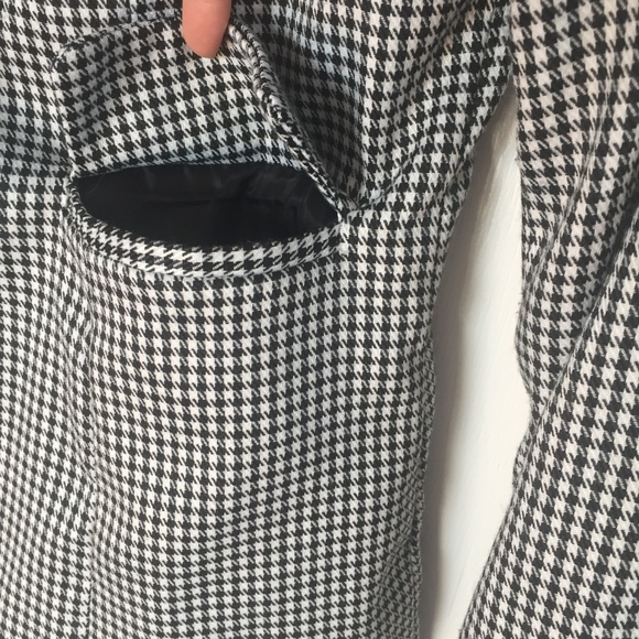 Houndstooth Blazer Button Detail Front Pockets - Picture 4 of 6